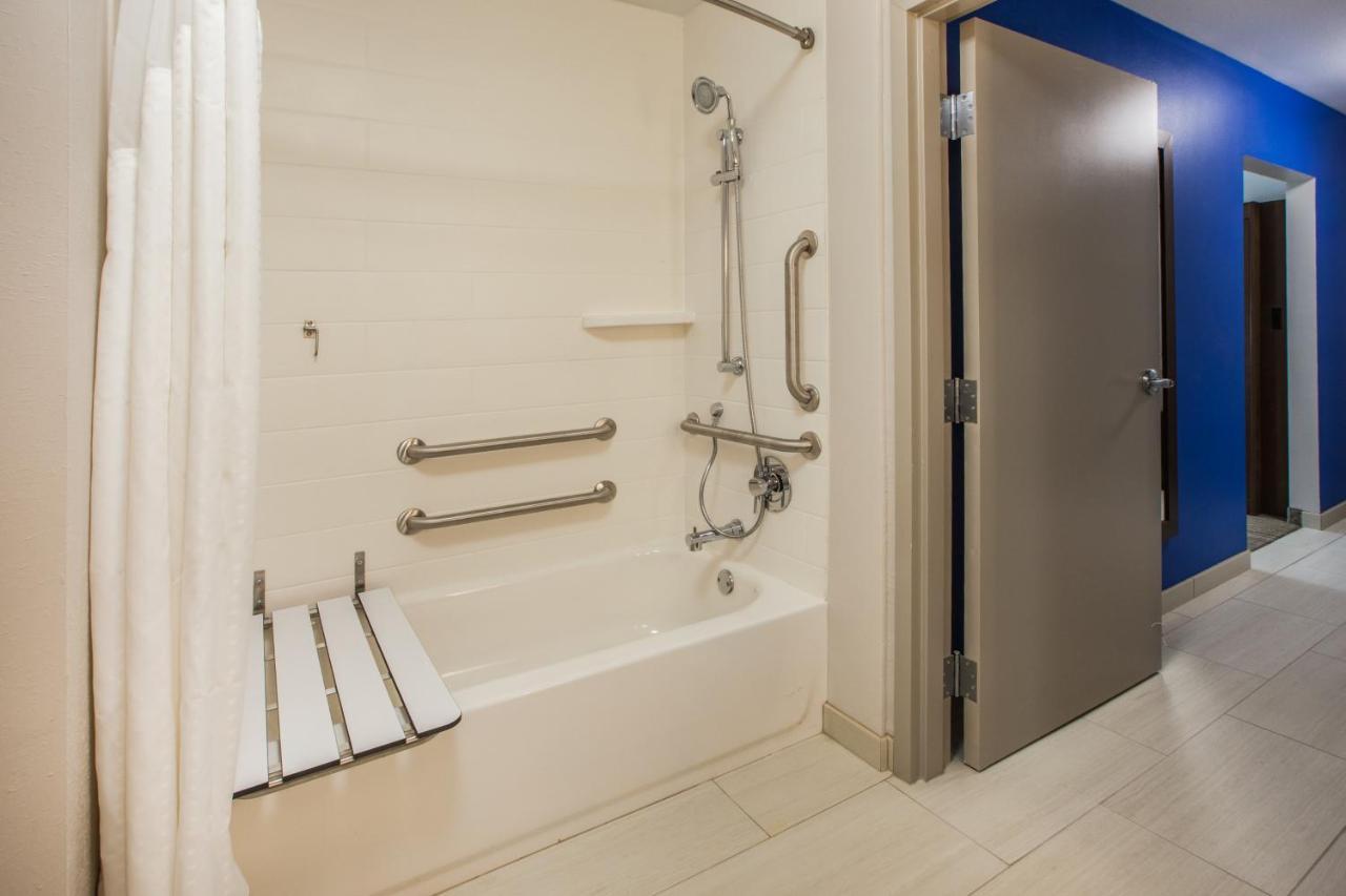 Express & - Market Center By Ihg Hotel 3*
