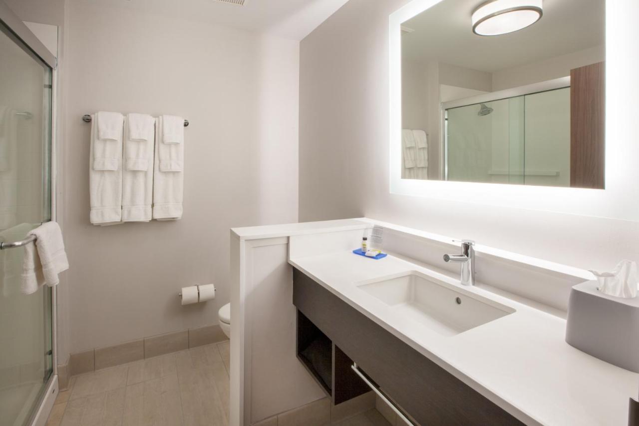 Express & - Market Center By Ihg Hotel 3*