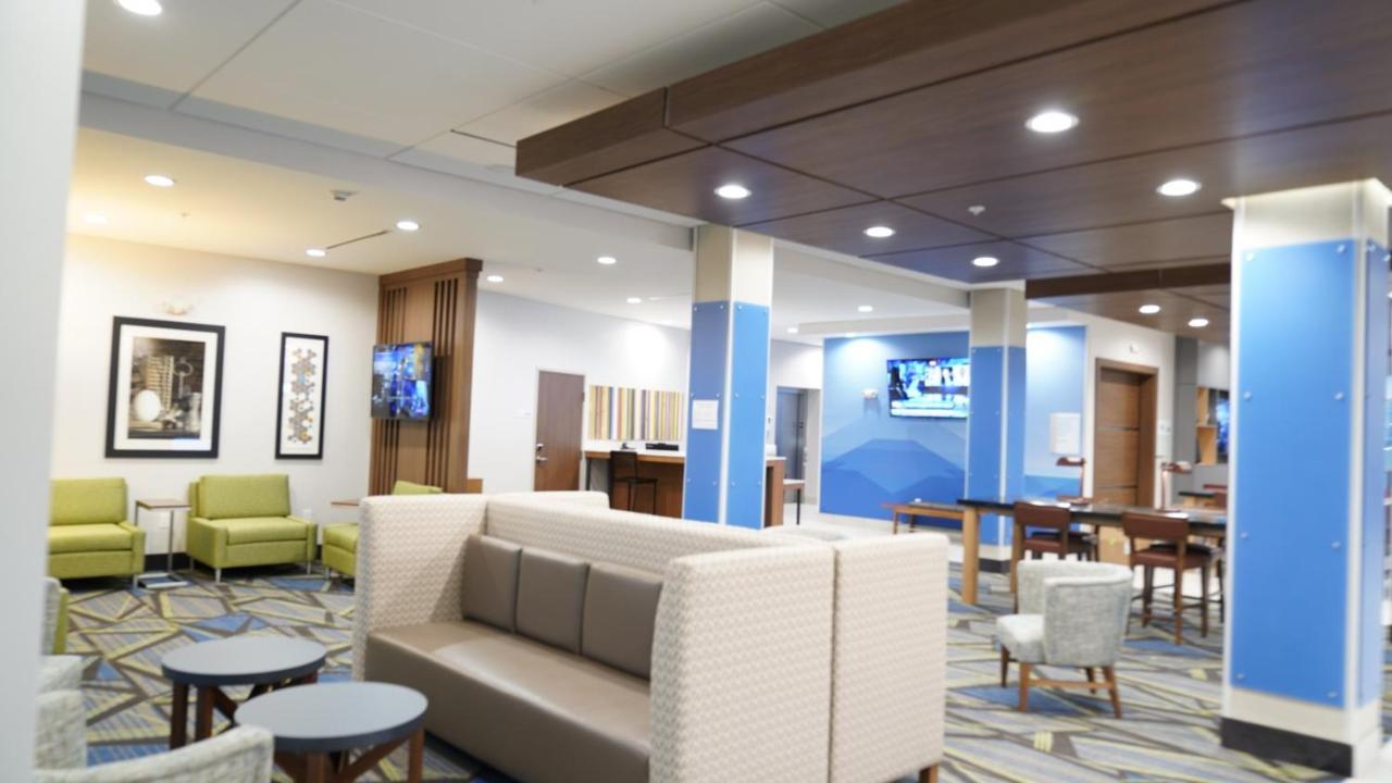 Hotel Express & - Market Center By Ihg 3*