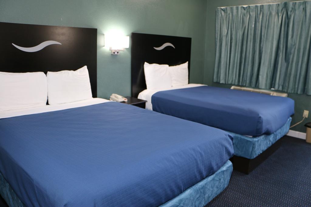 Royal Northwest Inn