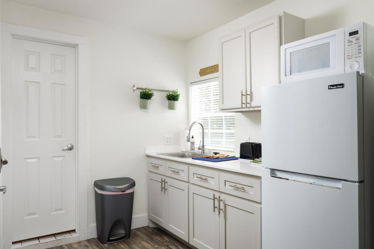 735 W 10Th St Apartment Dallas