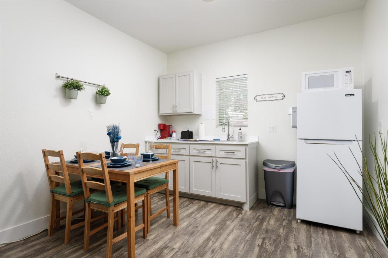 Apartment 735 W 10Th St Dallas