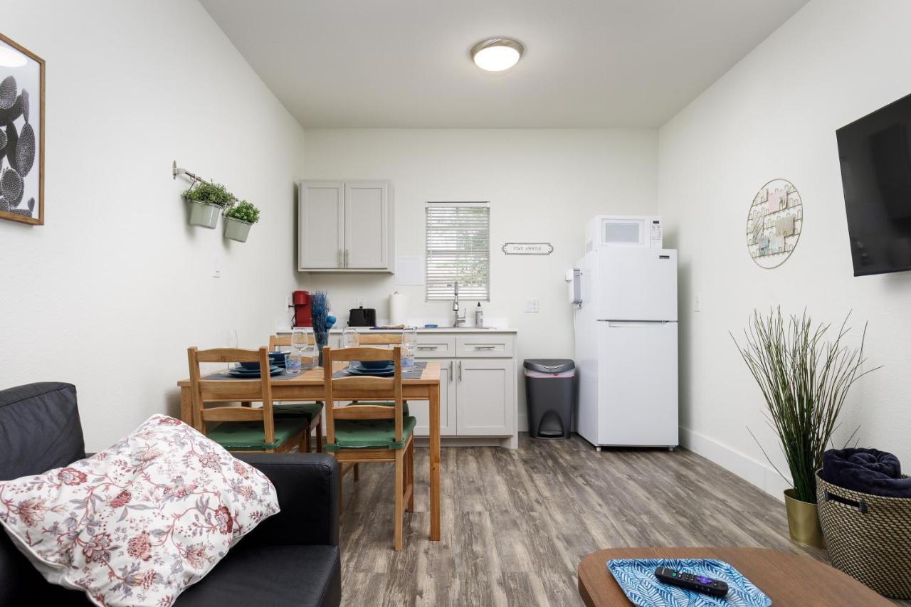 Apartment 735 W 10Th St *