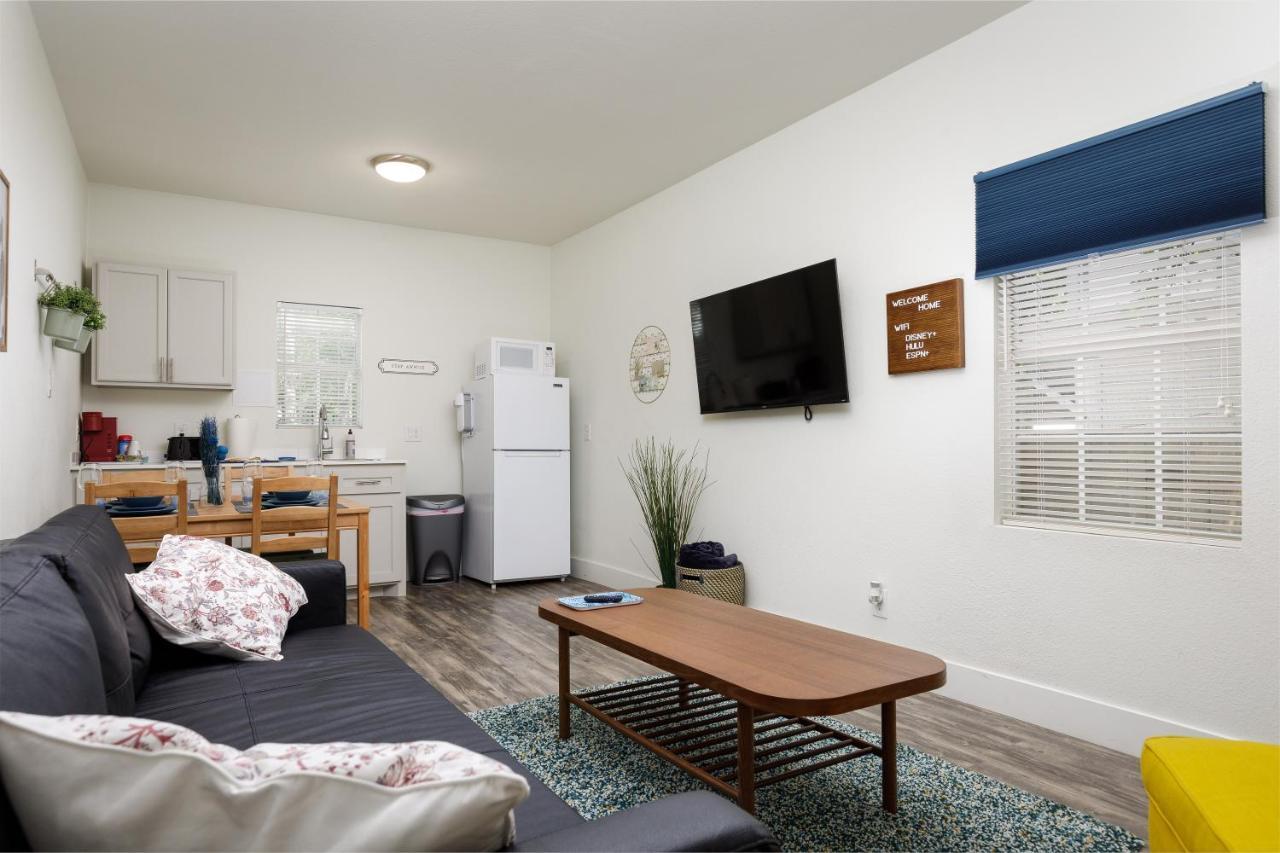 Apartment 735 W 10Th St *