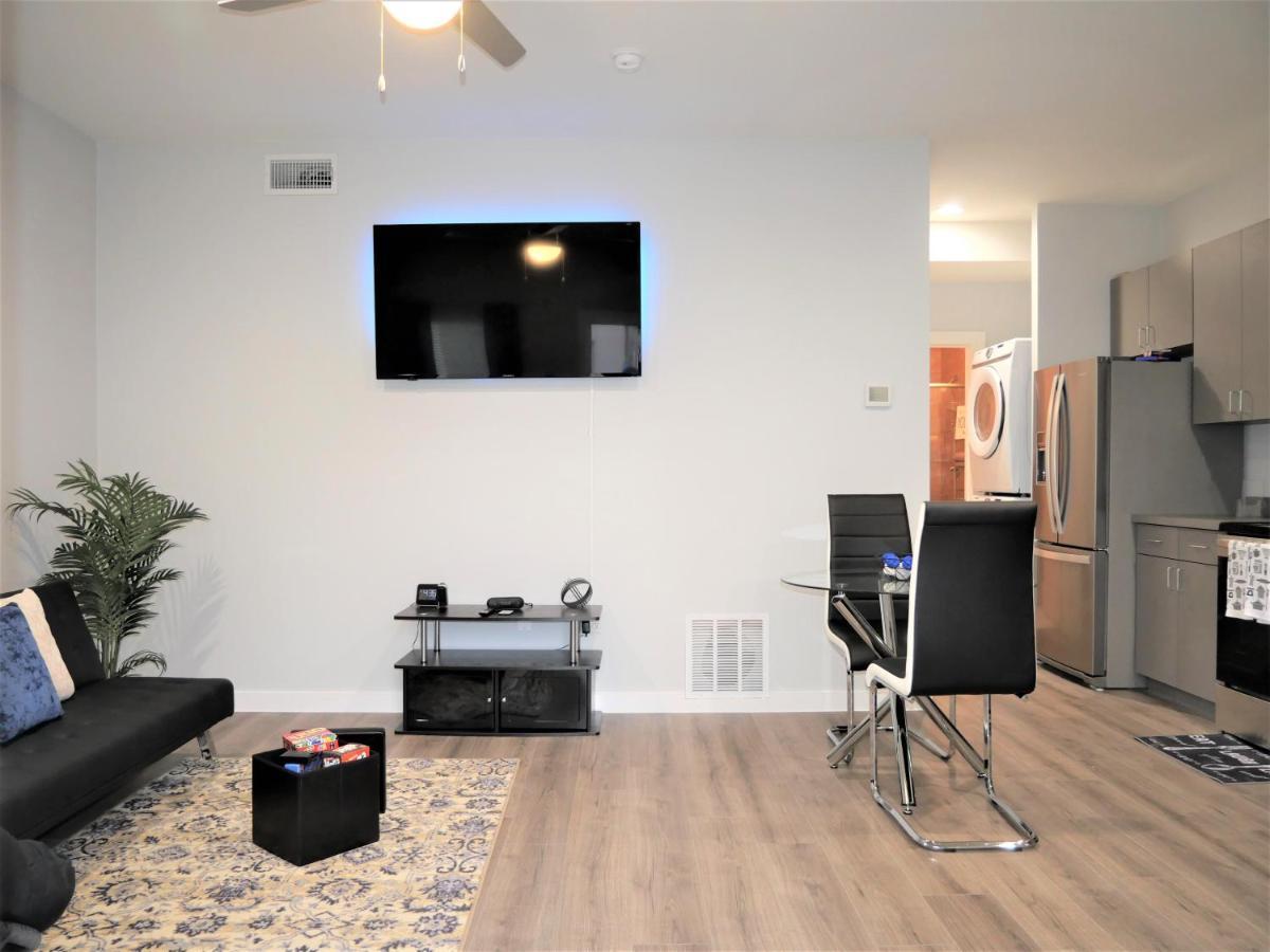 Rare Vibrant Hidden Gem - 2 Mins From Downtown Apartment Dallas