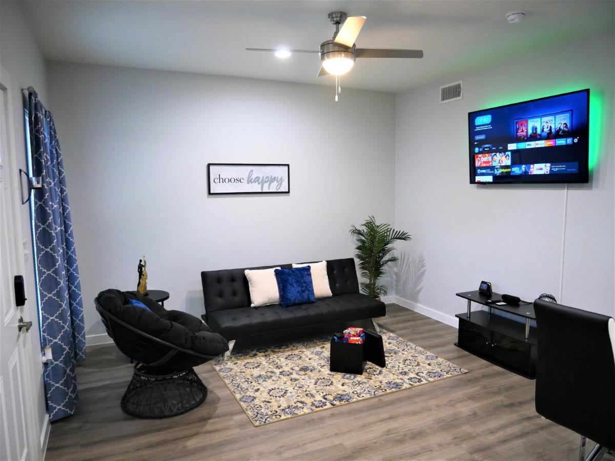 Apartment Rare Vibrant Hidden Gem - 2 Mins From Downtown *