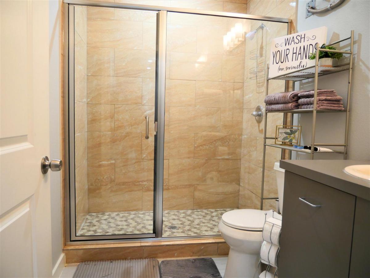 Rare Vibrant Hidden Gem - 2 Mins From Downtown * Dallas
