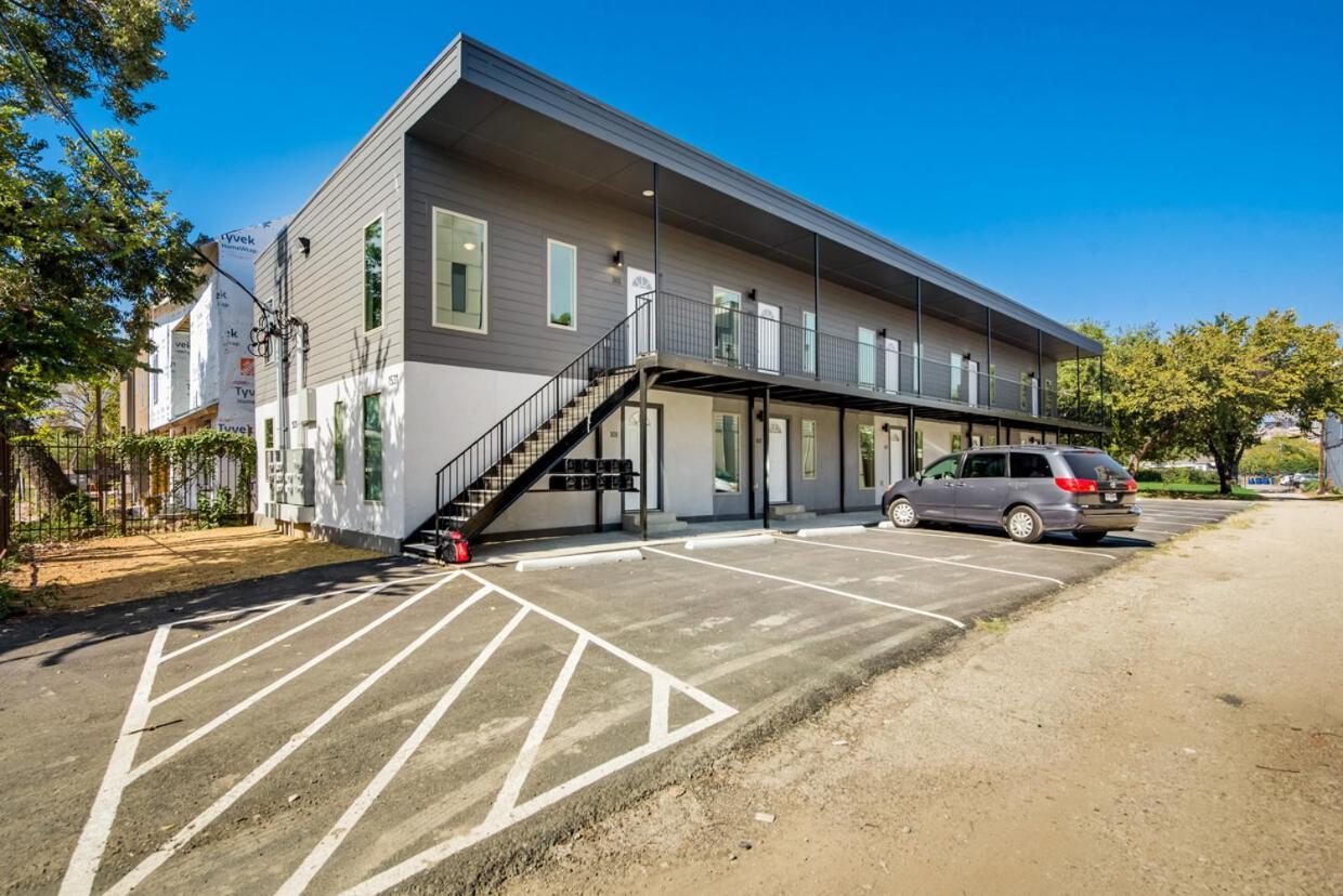 Apartment Rare Vibrant Hidden Gem - 2 Mins From Downtown