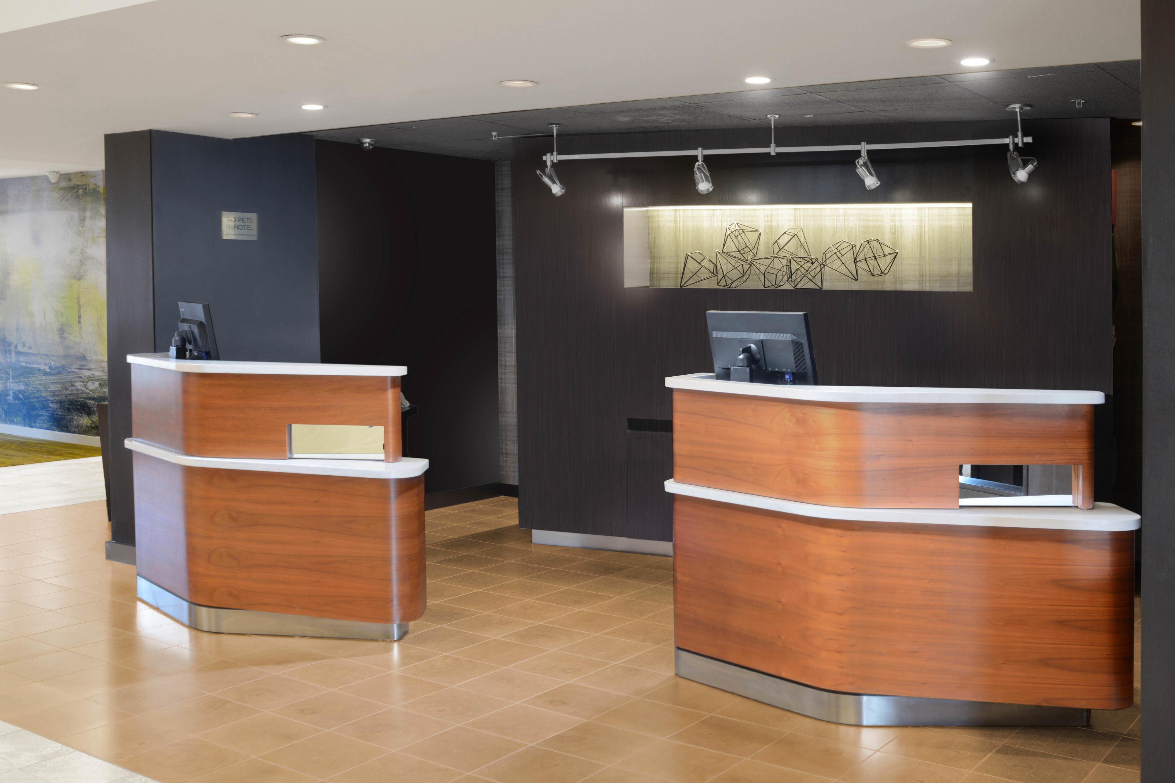 Hotel Sonesta Select Expressway 3*