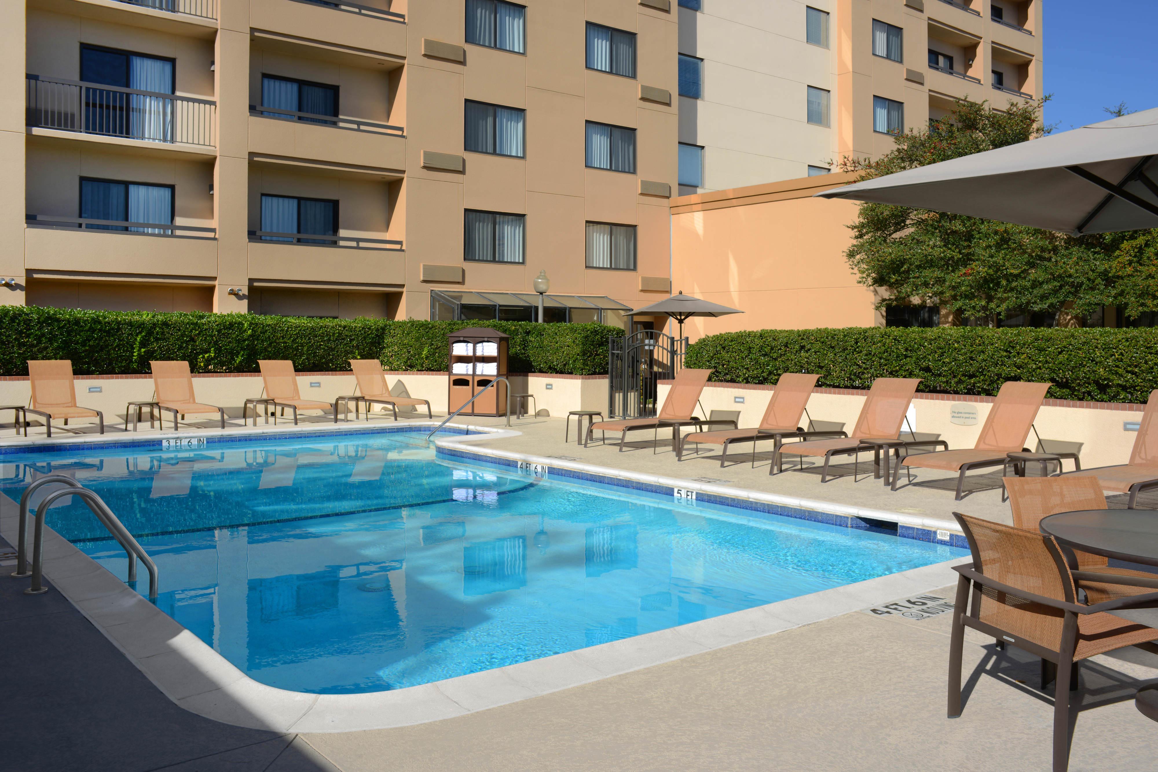 Hotel Sonesta Select Expressway Dallas