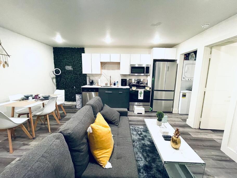 Luxe Travel Retreat Near Deep Ellum * Dallas