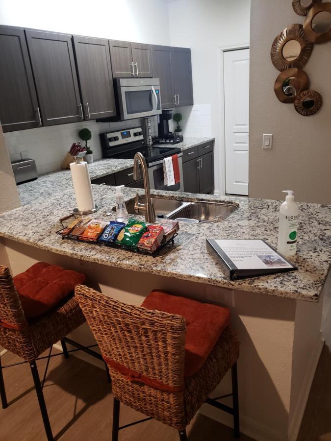 The Heart Of Dallas, Deep Ellum Apartment *