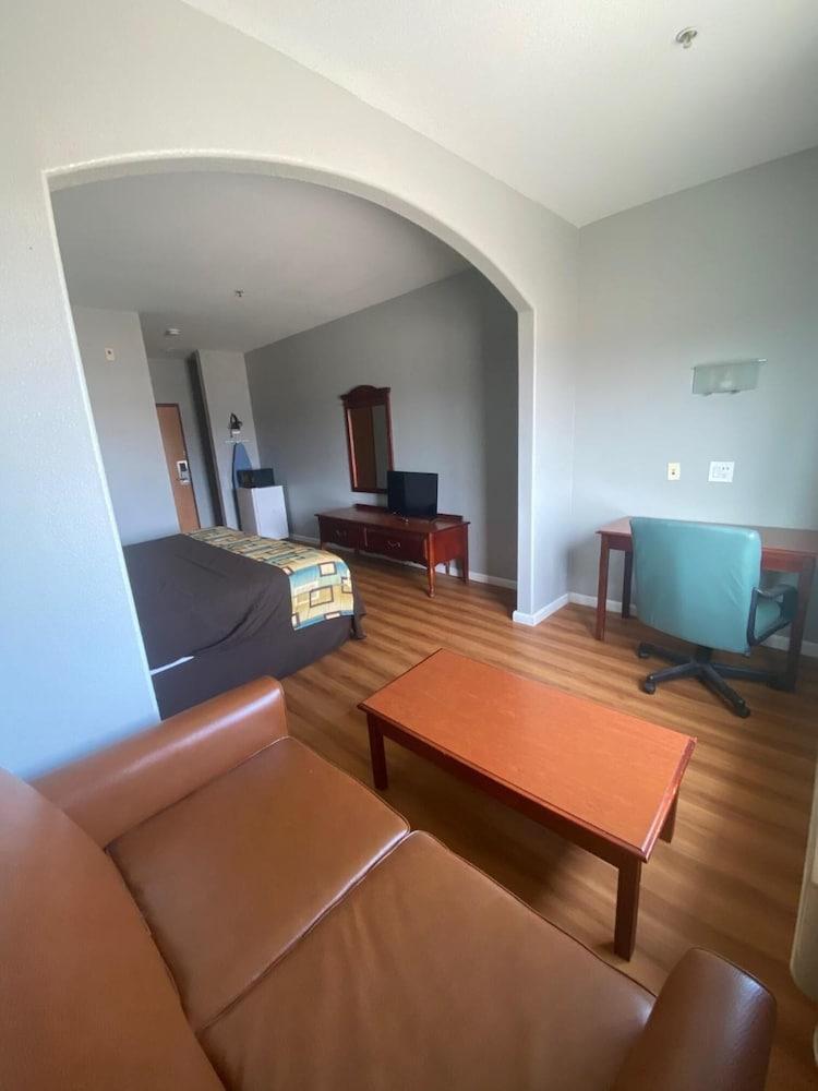 Motel Tropicana And