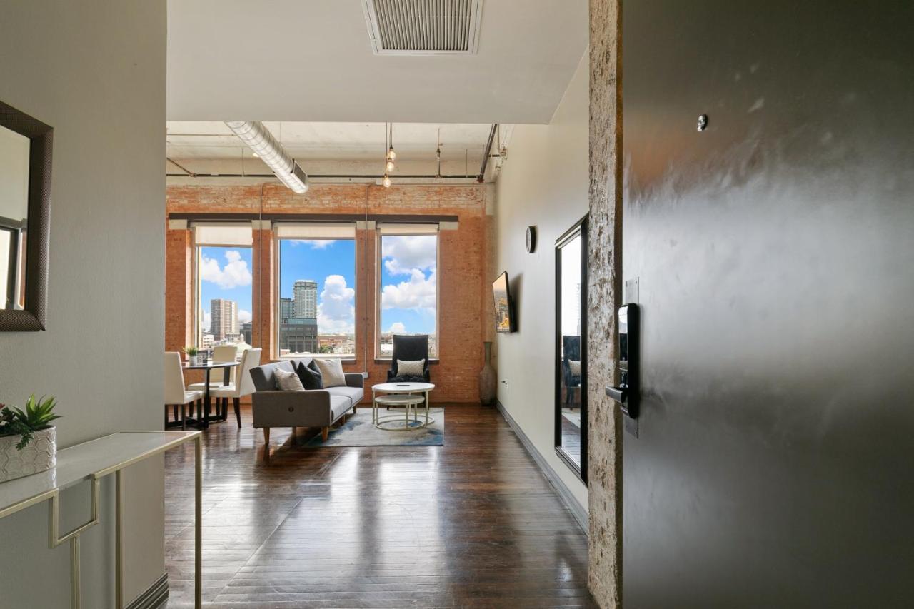 Luxury Downtown By Amyfinehouse