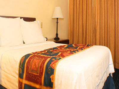 Addison/quorum Drive 3* Dallas