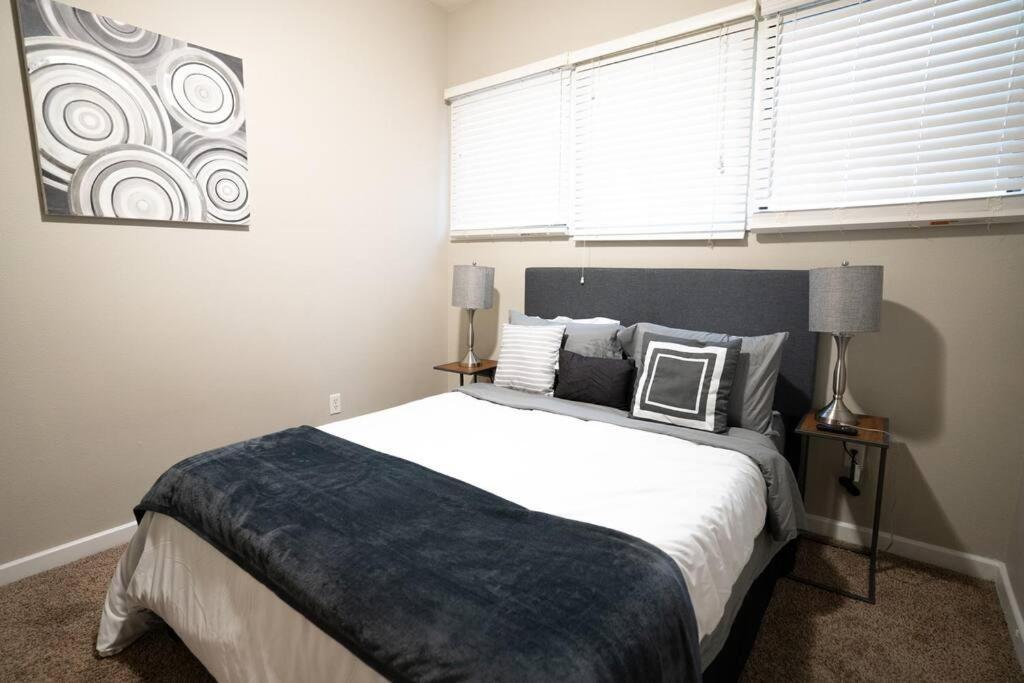 Apartment Comfortable 1-bedroom In The Heart Of *
