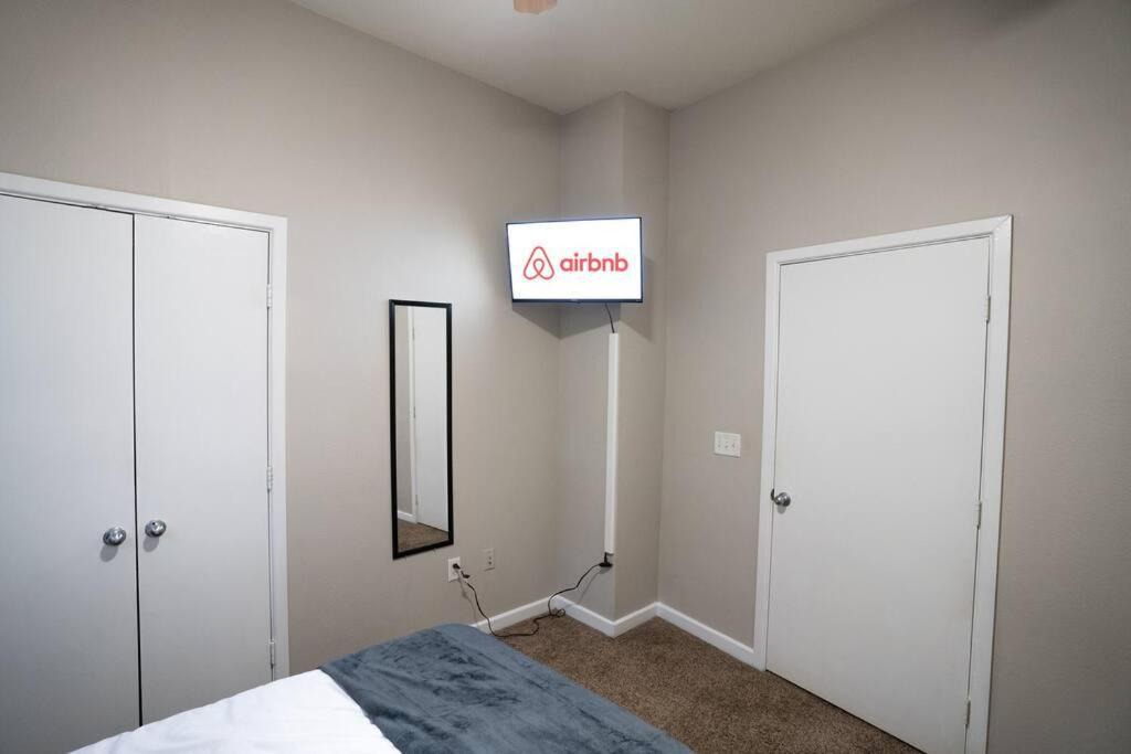 Comfortable 1-bedroom In The Heart Of Apartment *