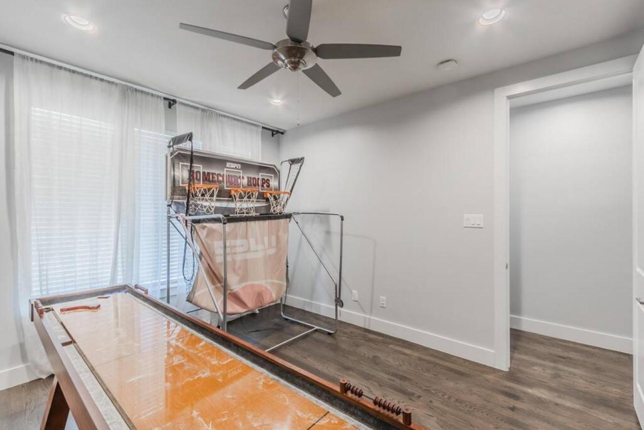 Stunning Townhome Near Uptown Holiday home Dallas