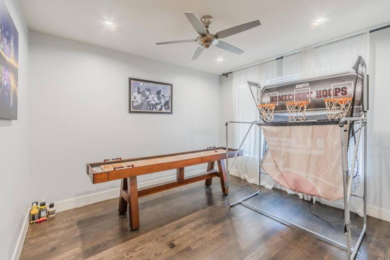 Stunning Townhome Near Uptown *