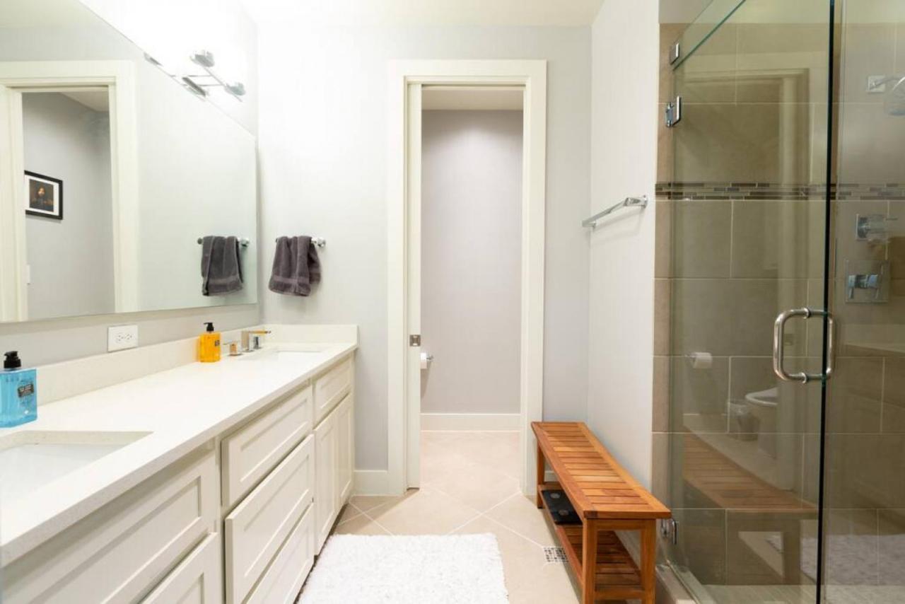 Stunning Townhome Near Uptown * Dallas