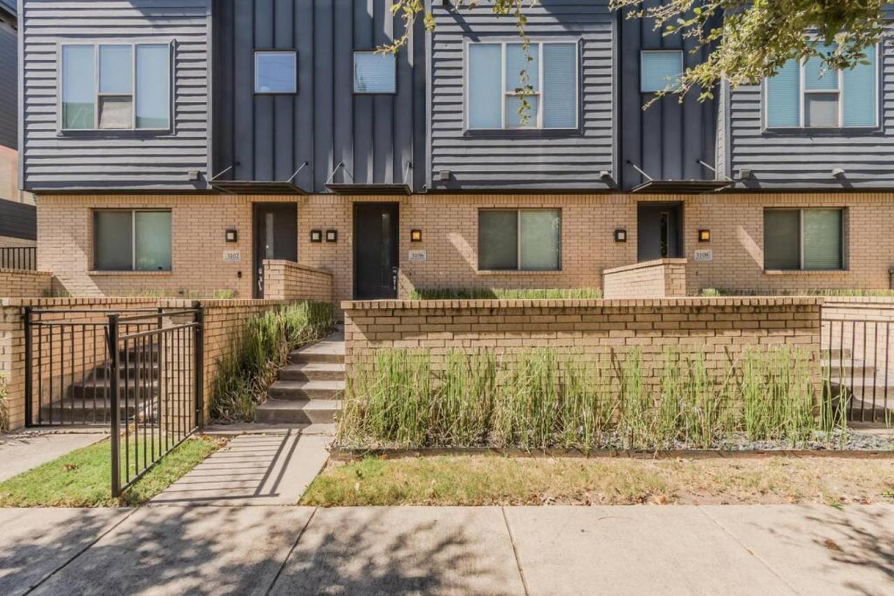 Stunning Townhome Near Uptown * Dallas