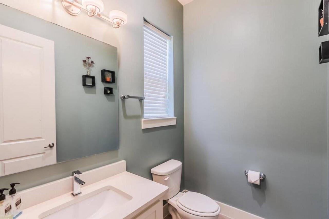 Holiday home Stunning Townhome Near Uptown *