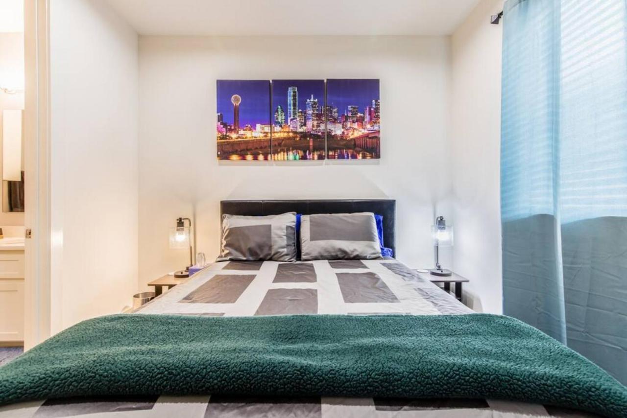 Stunning Townhome Near Uptown *