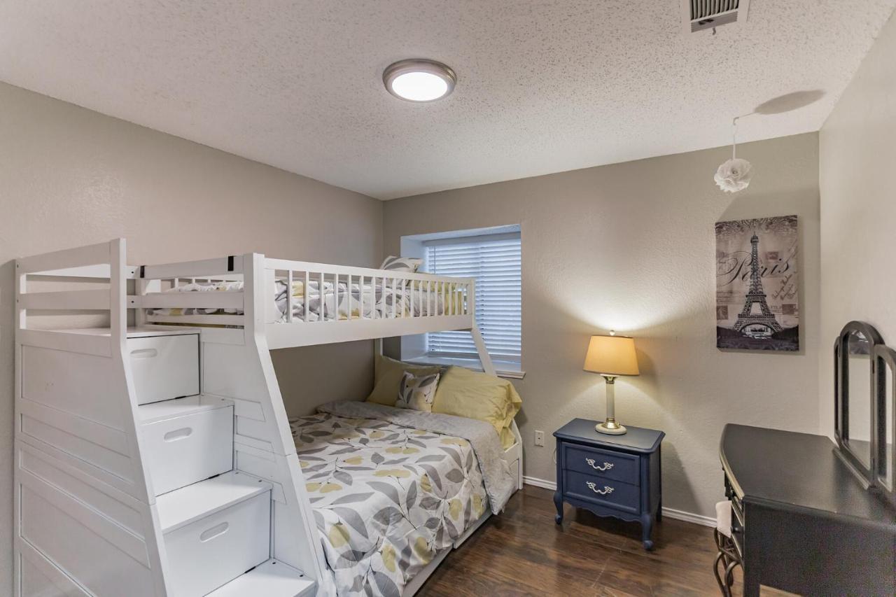 Cozy And Comfortable - Your Away From Home! Holiday home *