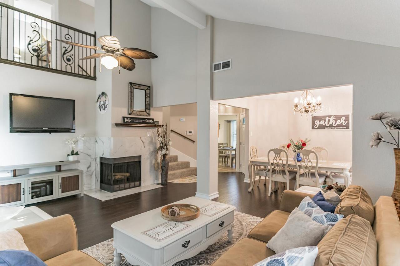 Cozy And Comfortable - Your Away From Home! Holiday home