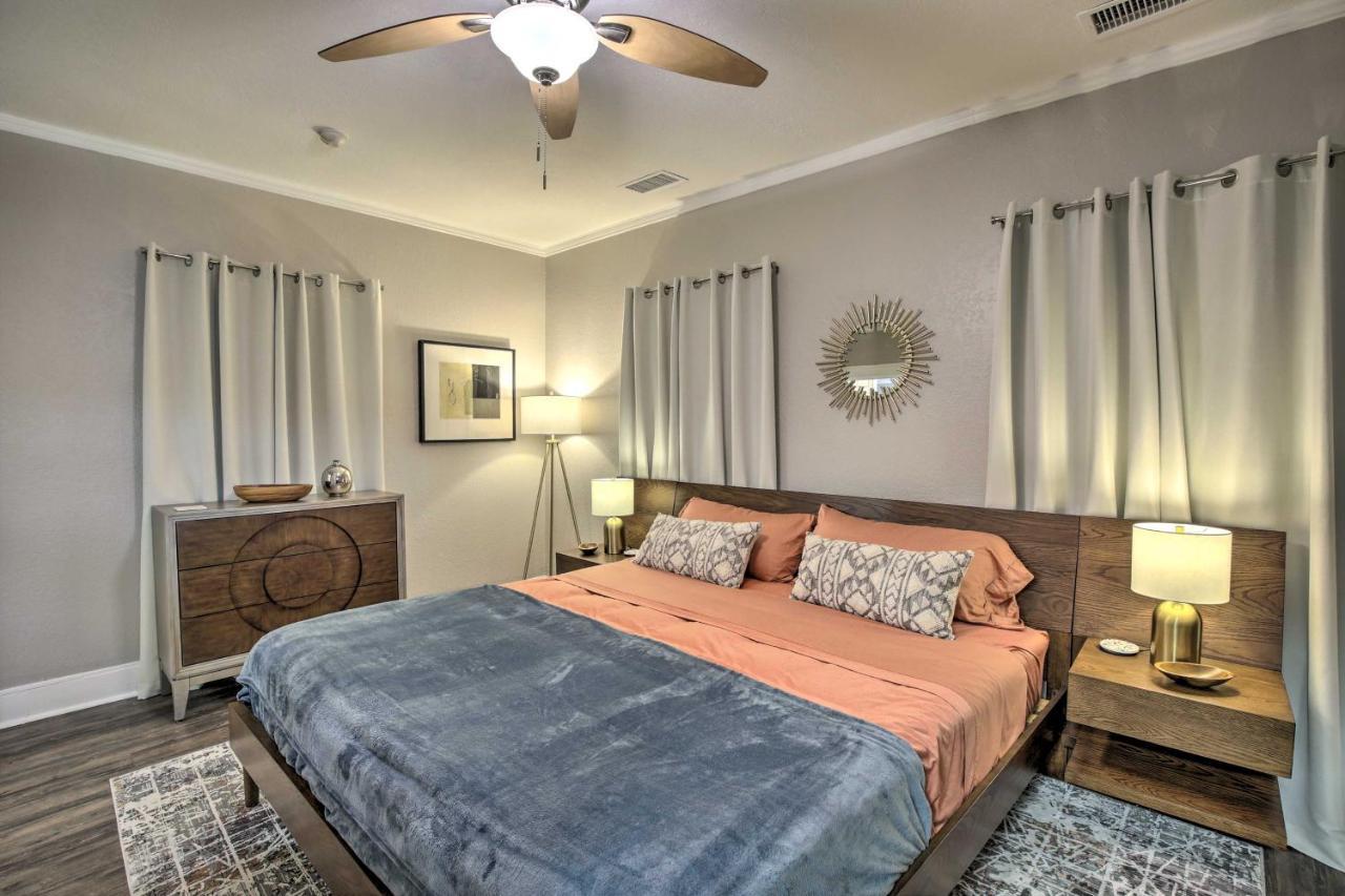 Bright G In With Outdoor Patio! Dallas