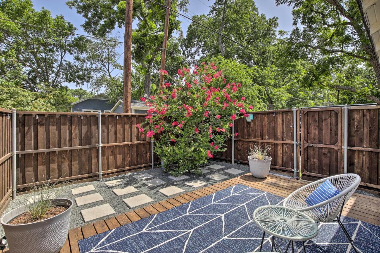 Holiday home Bright G In With Outdoor Patio! Dallas