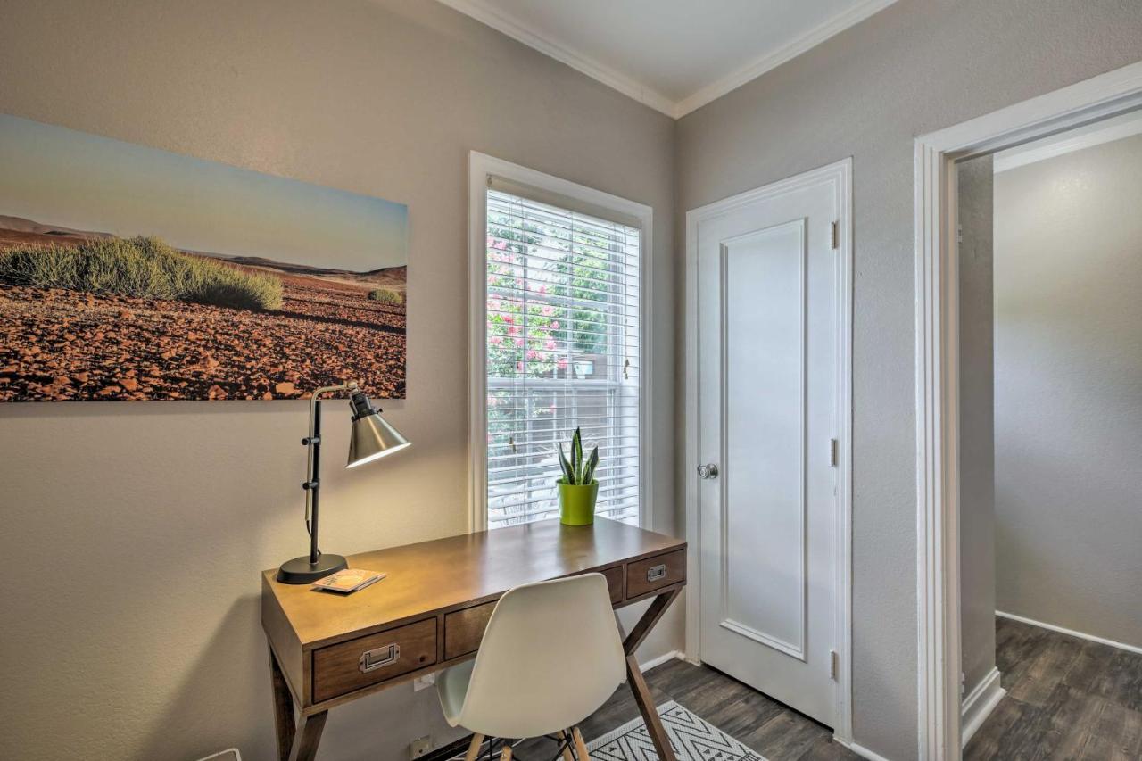 Holiday home Bright G In With Outdoor Patio! *