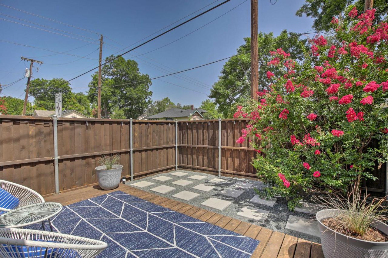 Bright G In With Outdoor Patio! Holiday home Dallas