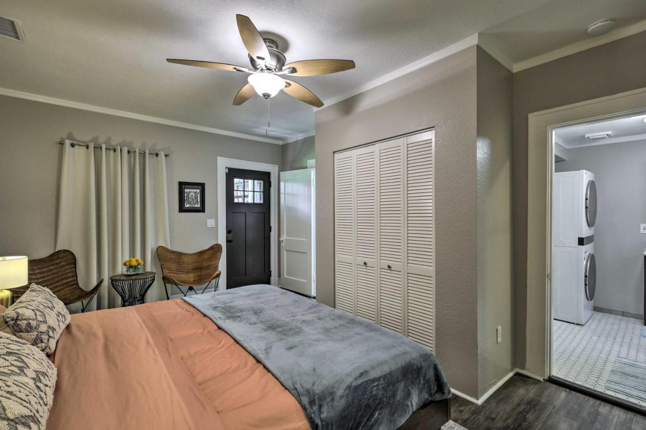 Bright G In With Outdoor Patio! Dallas