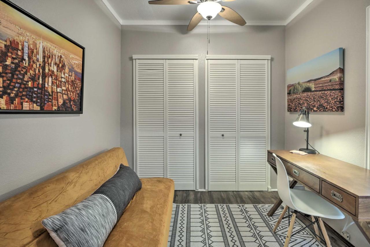 Bright G In With Outdoor Patio!