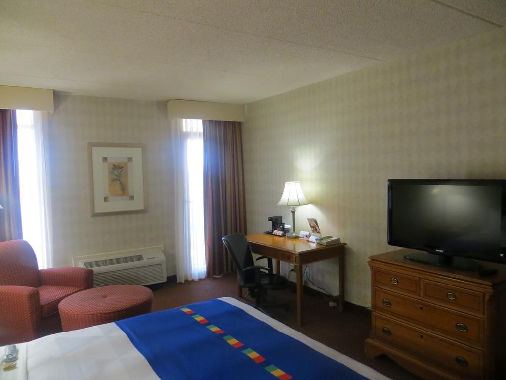 Hotel Field &