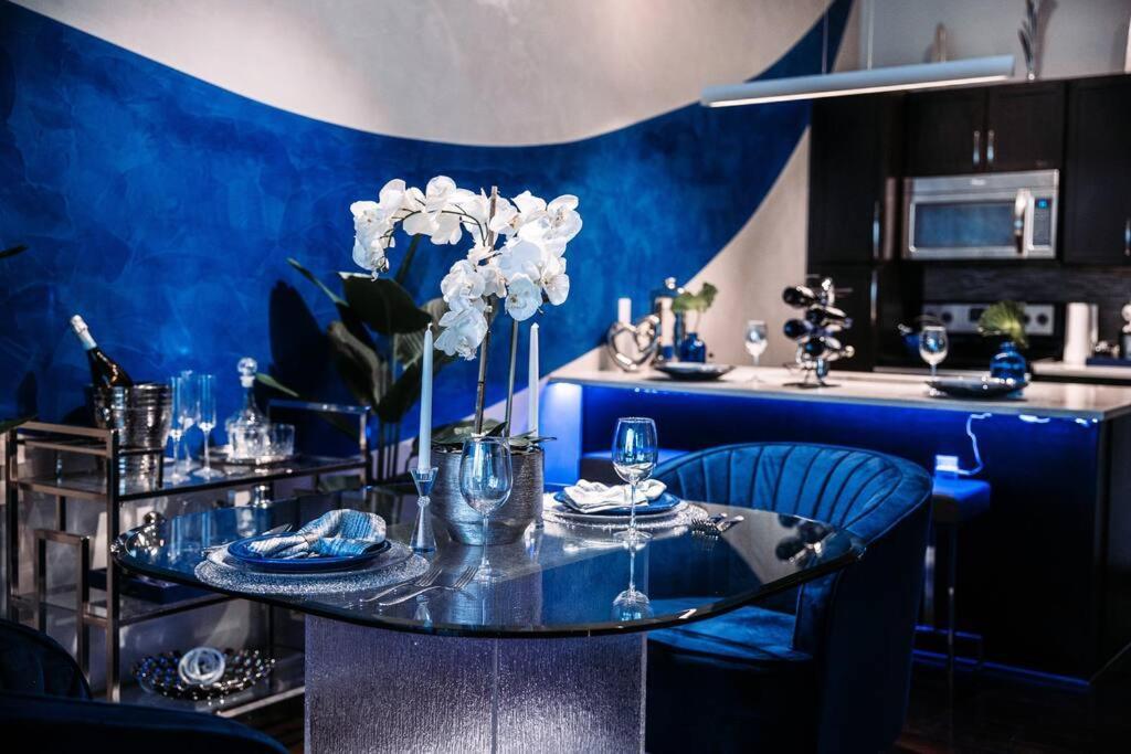 Luxury Penthouse W/ Stunning View & King Bed Apartment Dallas