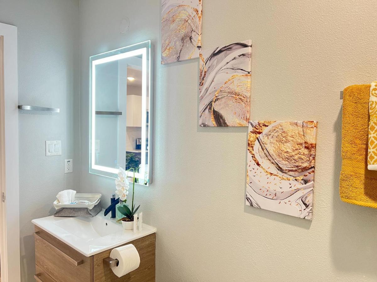 Setai Flat Smart Hub In Central Dallas, Downtown *