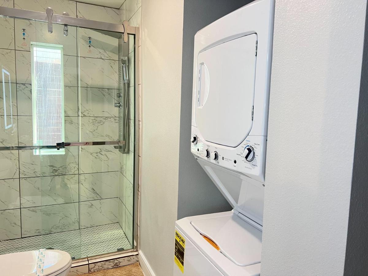Setai Flat Smart Hub In Central Dallas, Downtown Apartment