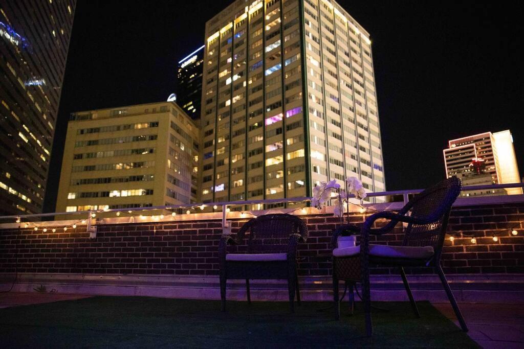 Luxury Penthouse W/ Stunning View & King Bed Apartment