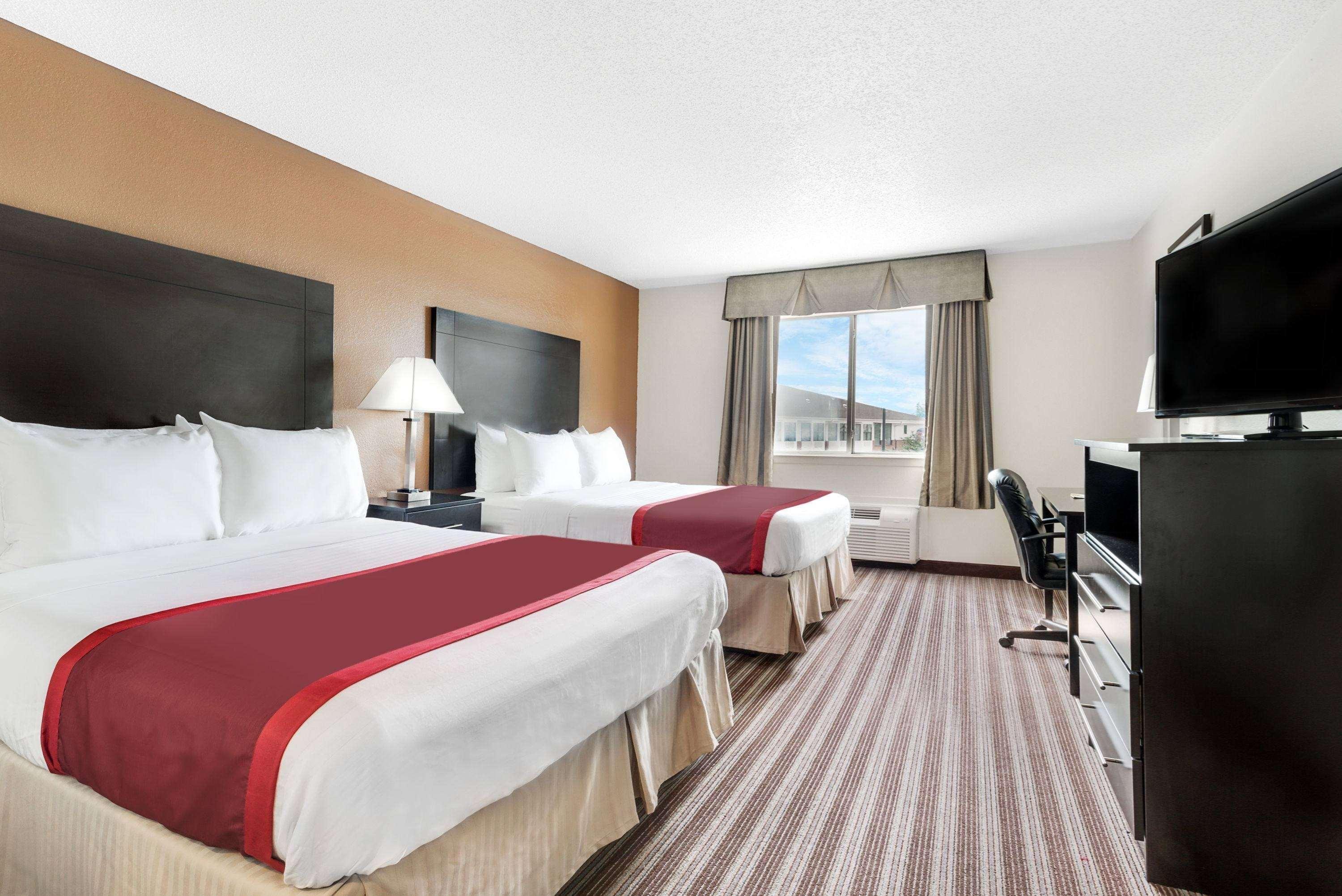 Days & By Wyndham 2* Dallas