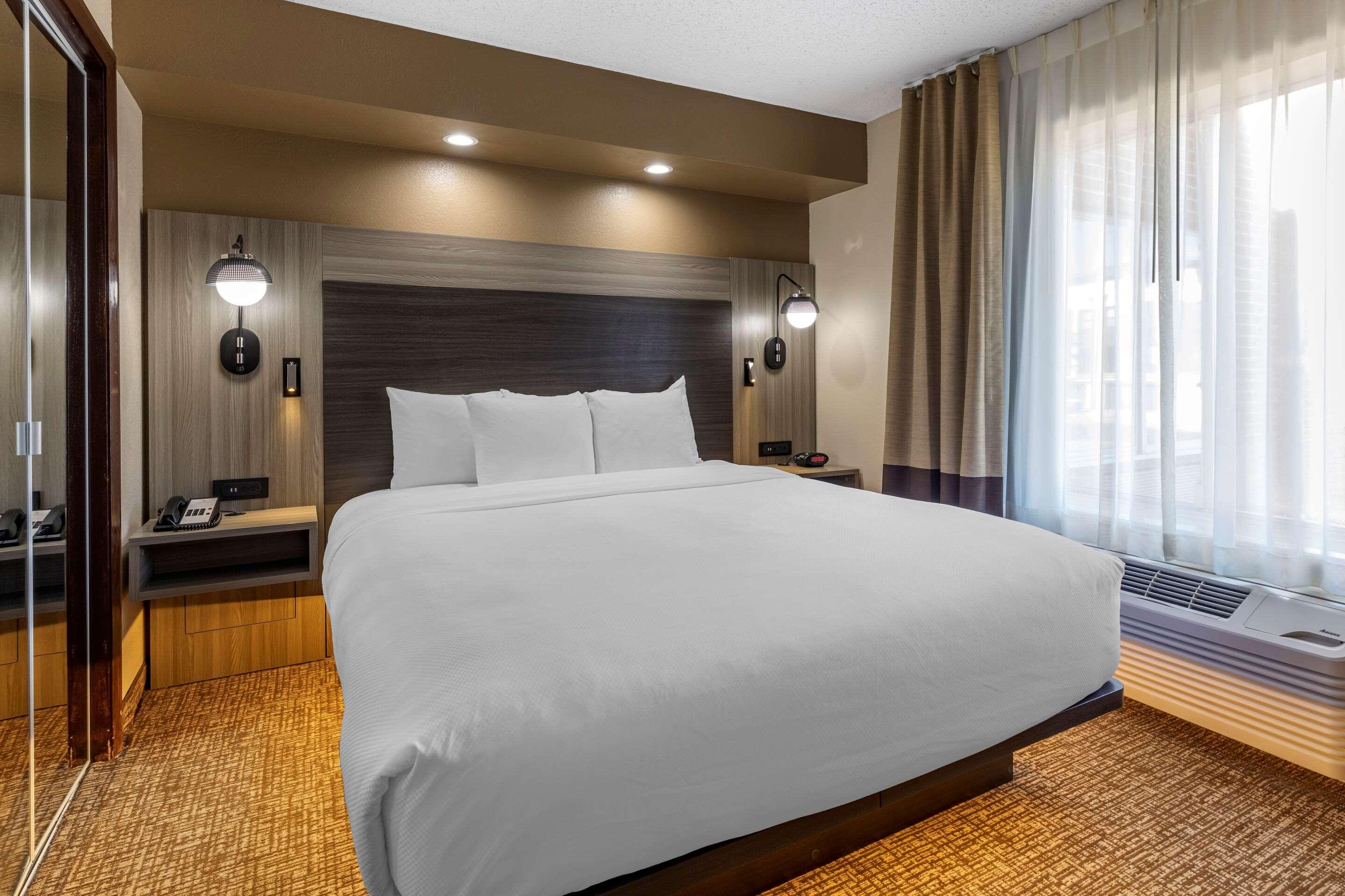 Hotel Comfort & North Dallas-addison