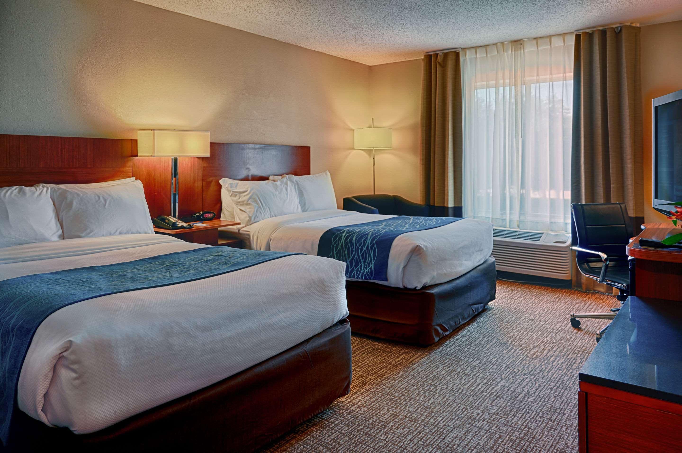 Comfort & North Dallas-addison Hotel