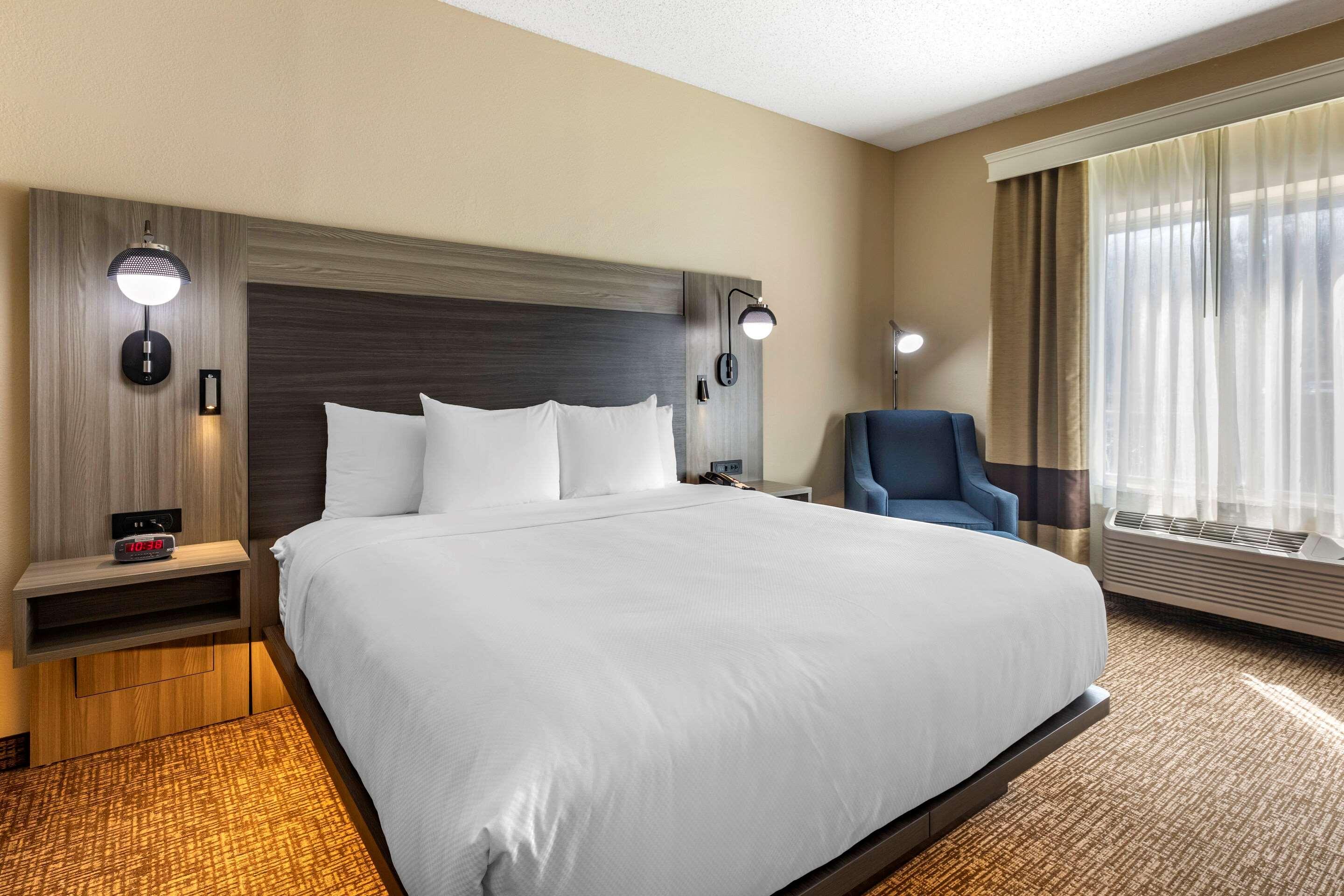 Comfort & North Dallas-addison 3*