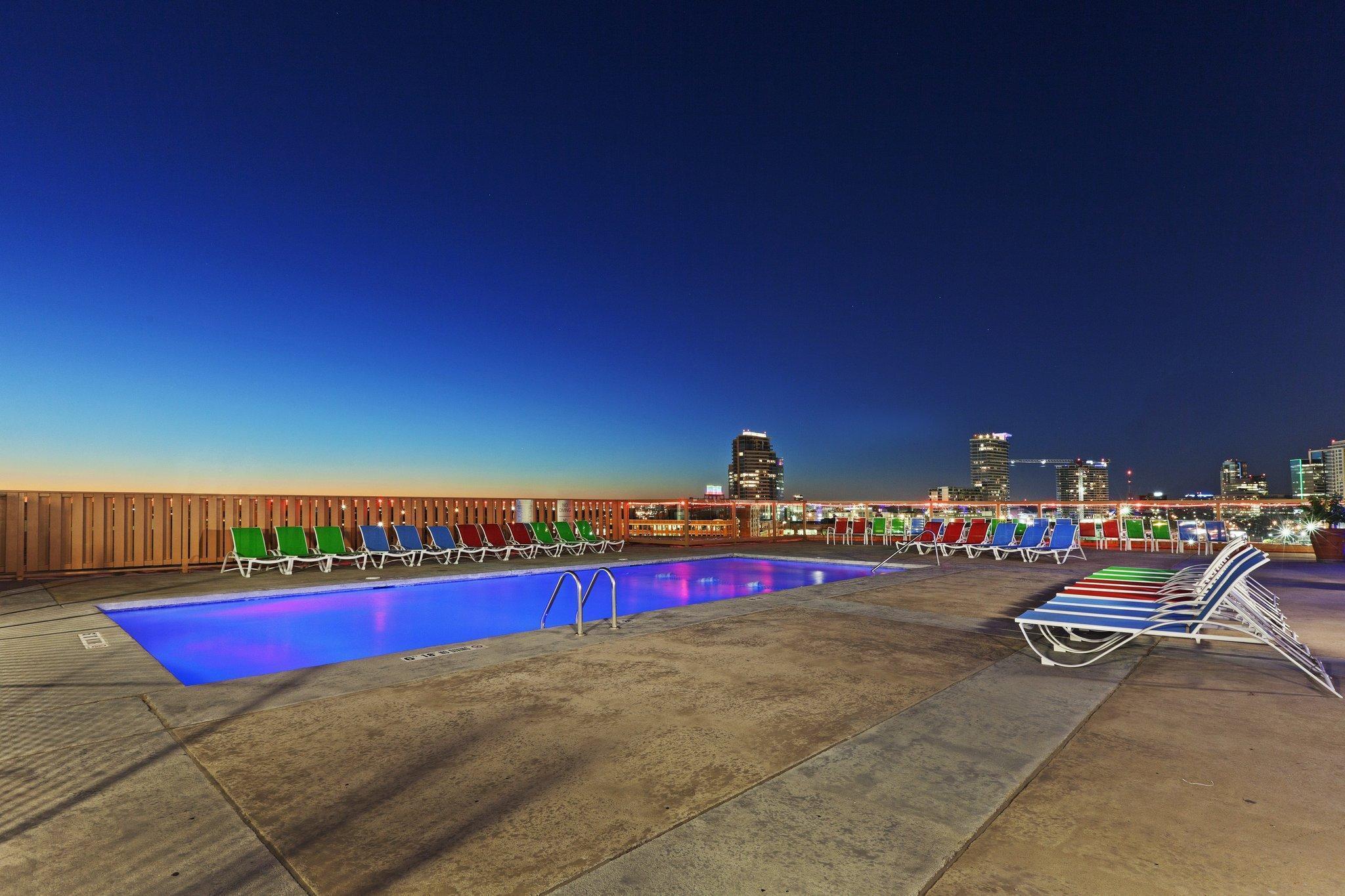 Crowne Plaza Downtown By Ihg Hotel Dallas