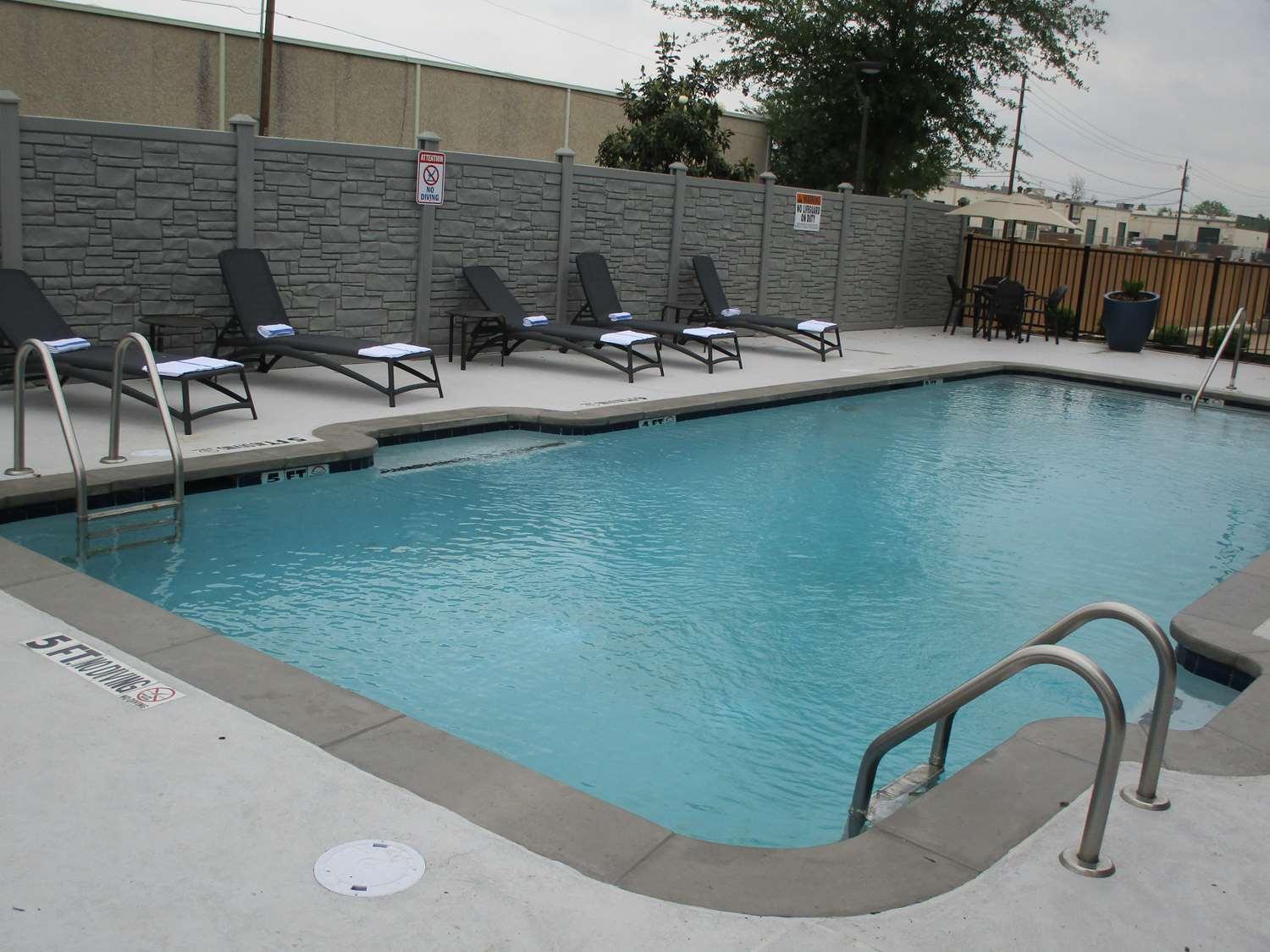 Inn Comfort North Field Airport