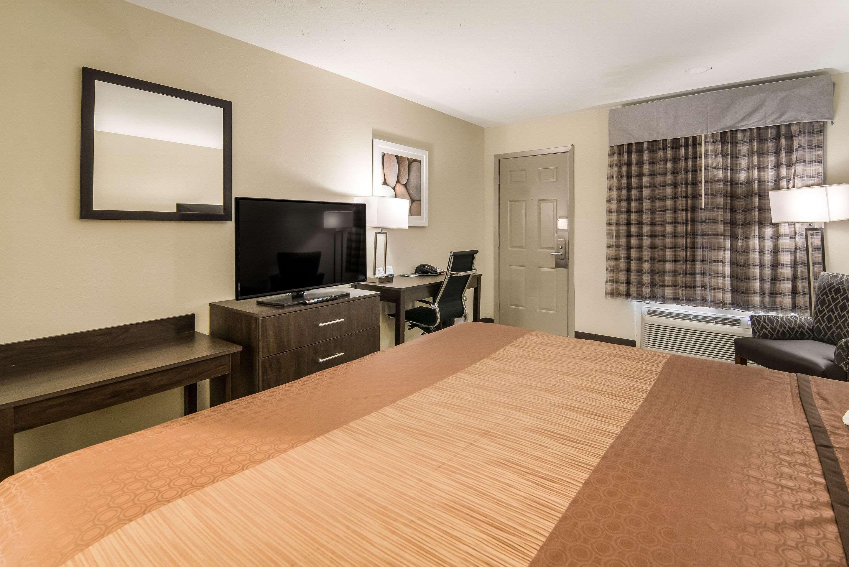 Hotel Quality & Dallas-cityplace 3*