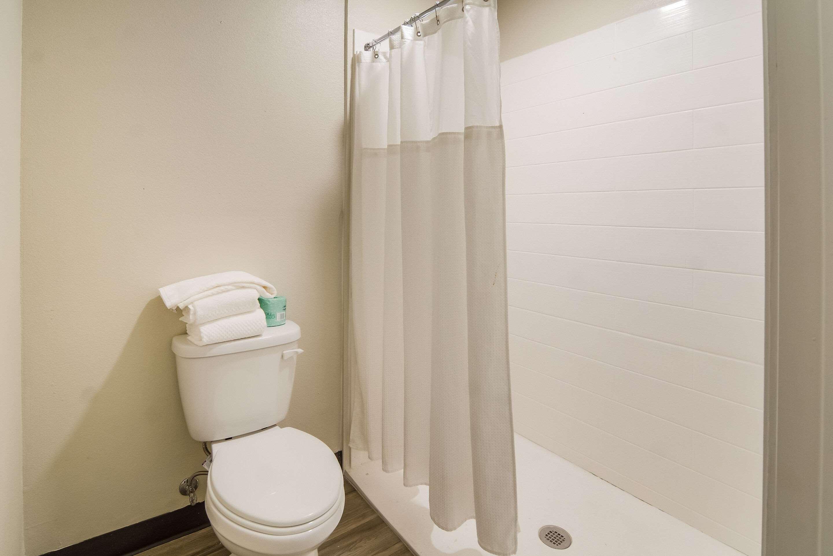 Quality & Dallas-cityplace Hotel 3*