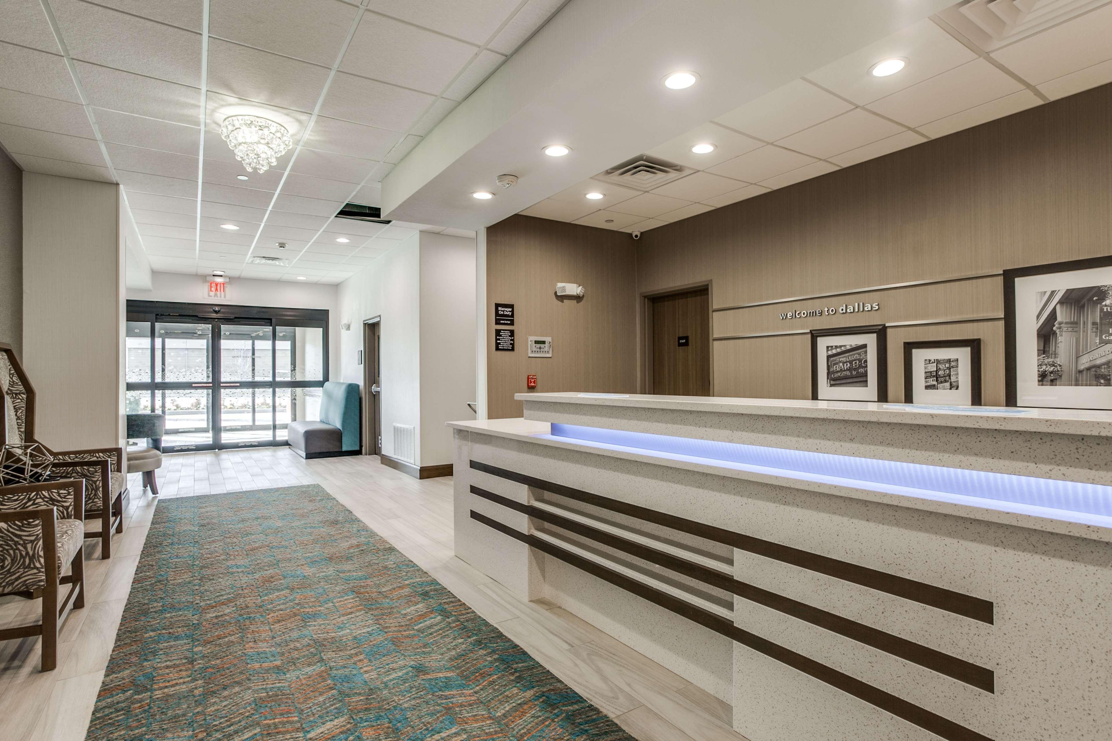 Hotel Hampton Inn & Suites Dallas-Central Expy/North Park Area 3*