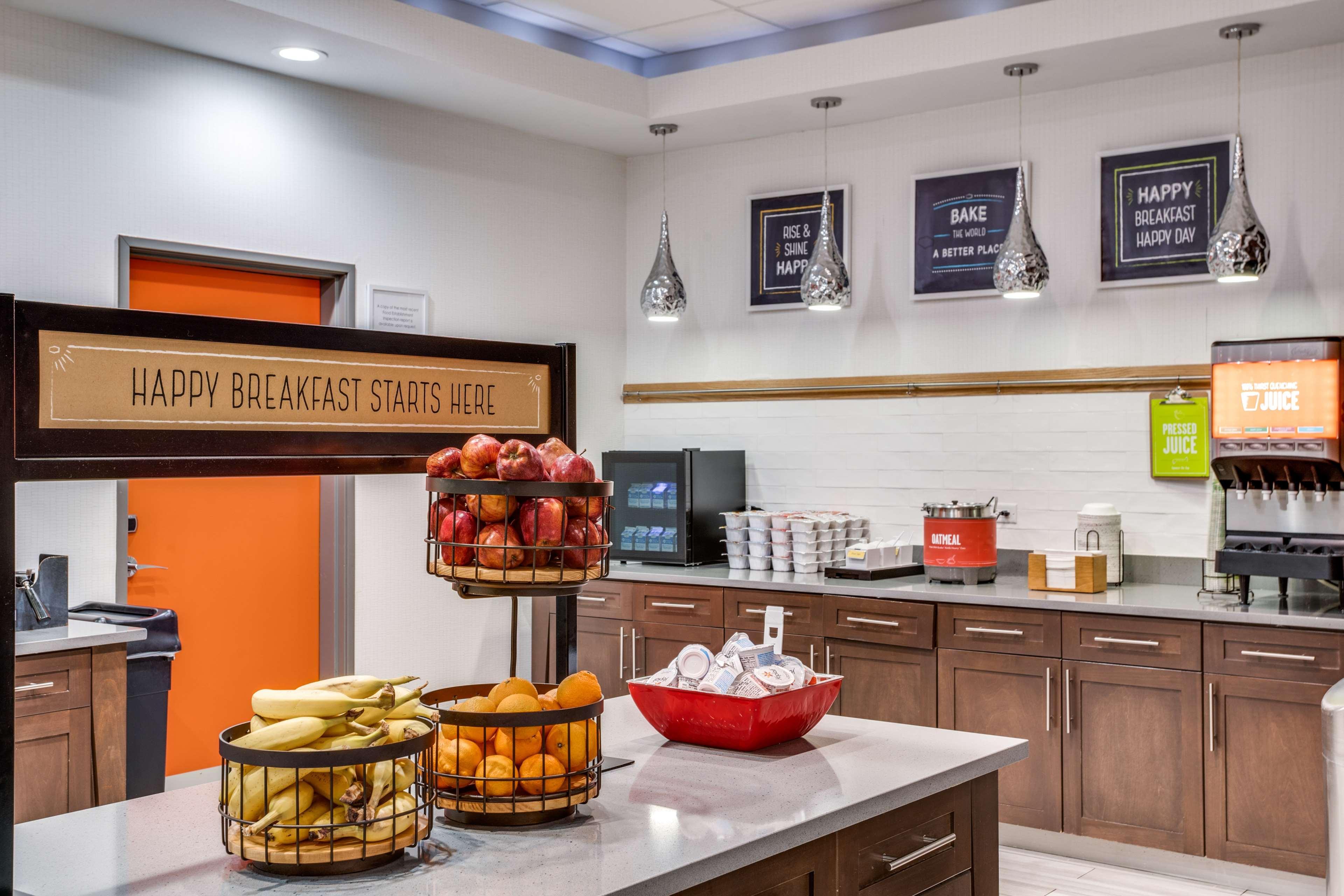 Hampton Inn & Suites Dallas-Central Expy/North Park Area